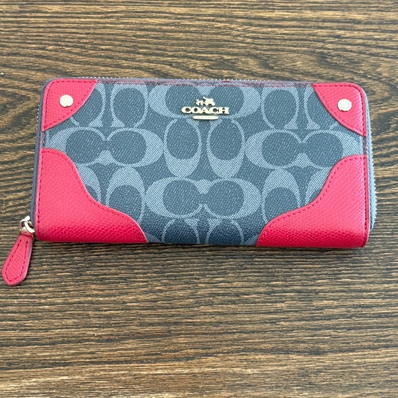 Coach Mickie Zip Around Wallet in Grey/Black Signature Print Coated Canvas - Picture 3 of 10